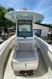 2022-boston-whaler-250-outrage-power-9768867-20250423085349799-1_XLARGE