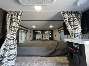 2023_Bison__Ranger_7208_-_7_Wide__w_Bathroom_-_Sofa_-_Drop_Down_Head__Tailside_Windows_6OpFyKqx8ixc