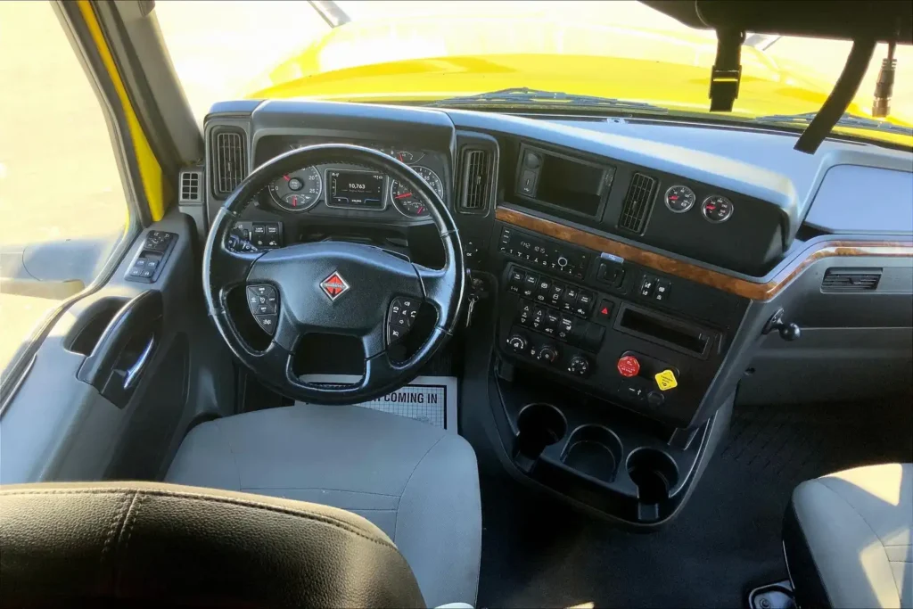 2021 International LT625 6x4